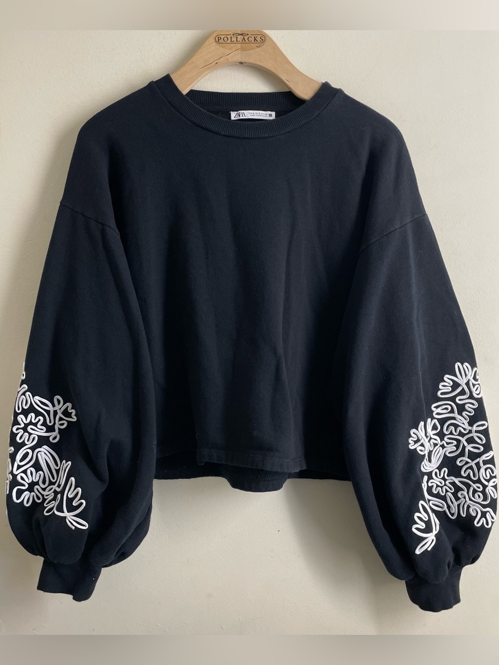 Zara Embroidered Sleeve Cropped Sweatshirt Black Size S Balloon Sleeve Pullover